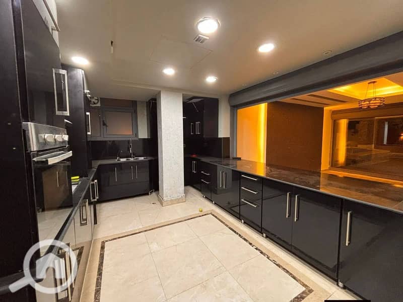 12 605289364_896414746255121_2701379296466615274_n. jpg