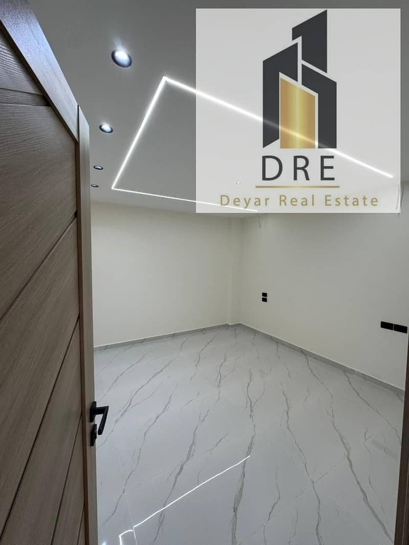 9 653ef1a0-ea7d-4694-bc78-532feeff7d14. jpg