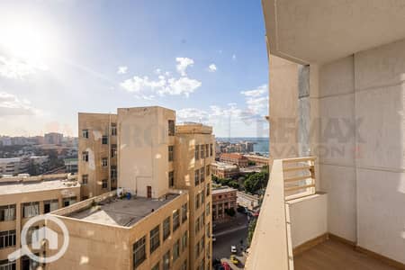 فلیٹ 3 غرف نوم للايجار في كامب شيزار، الإسكندرية - 1. jpg