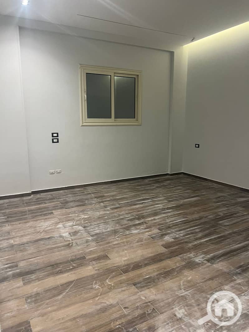 7 WhatsApp Image 2025-12-25 at 2.22. 29 PM (2). jpeg