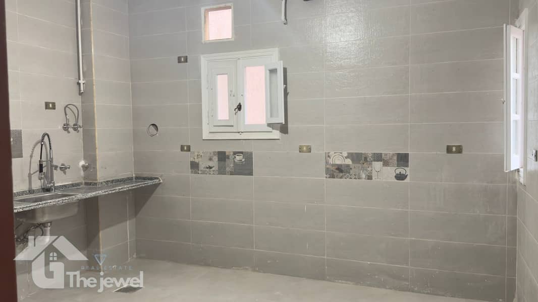 5 c5645b16-32af-4f9f-b3bd-87a962981904. jpg