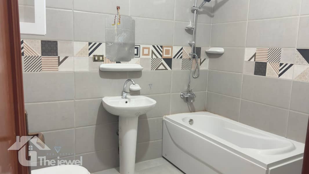 6 d5f4112f-d4b5-423d-9f60-bd5040ca6ed9. jpg