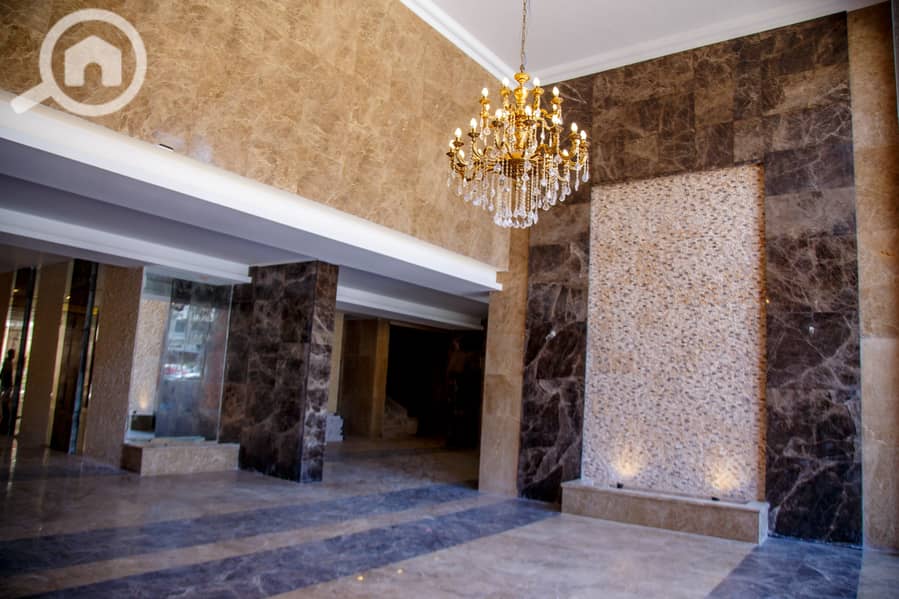 2 SOLO Studios (2). jpg