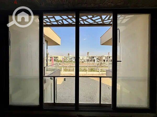 4 159892653-600x450. jpg