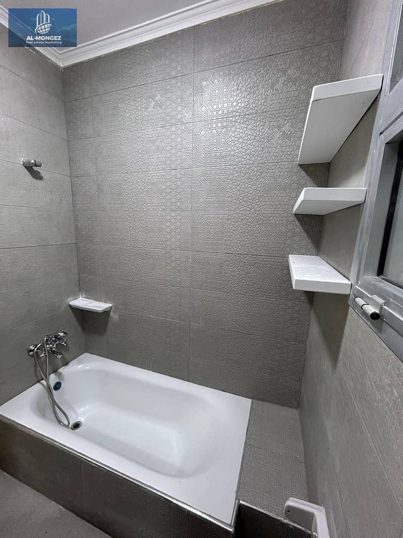 8 80ed87cf-4318-42d2-8d0d-df66c953568d. jpg