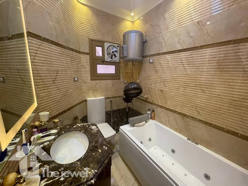 11 5c6cf4c2-e301-4034-9955-22e160a4c6d8. jpg