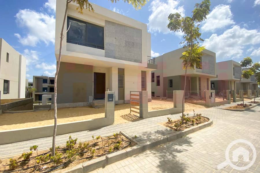 2 WhatsApp Image 2025-02-13 at 2.50. 22 PM. jpg