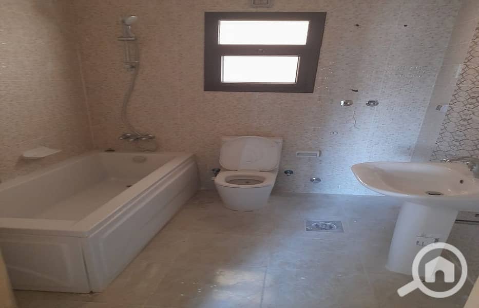 15 6a8153d3-3fc6-45ae-8553-40a72bf64090. jpg