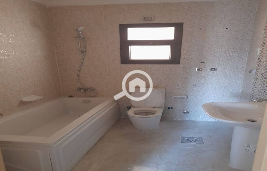 16 ee41bf91-3791-49ec-85e2-a40895c12278. jpg