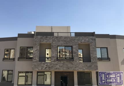 تاون هاوس 4 غرف نوم للبيع في هليوبوليس الجديدة، القاهرة - Rear01. JPG