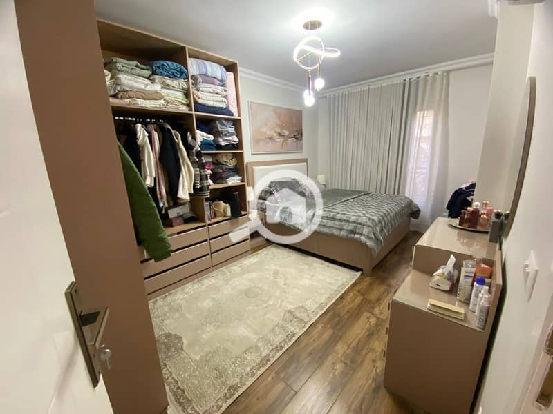 4 f44d9feb-c517-40bf-abaa-be709f544626. jpeg