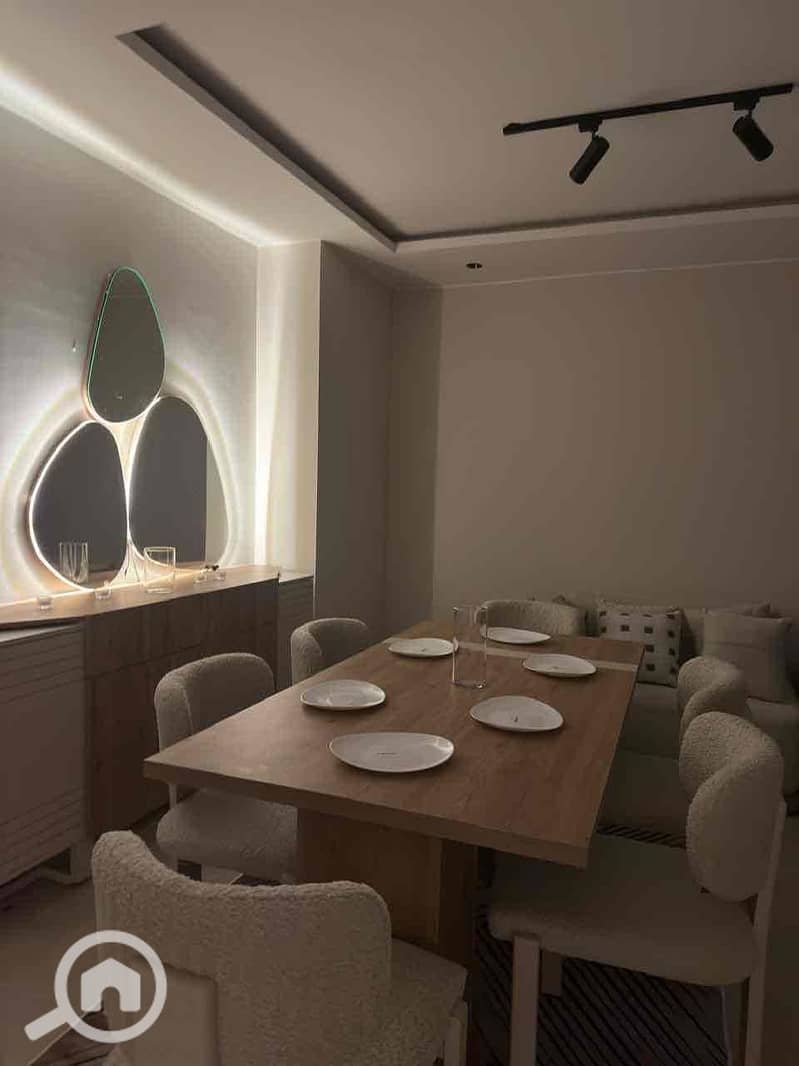 5 1094a208-a470-4d63-bb90-616facd96187. jpg