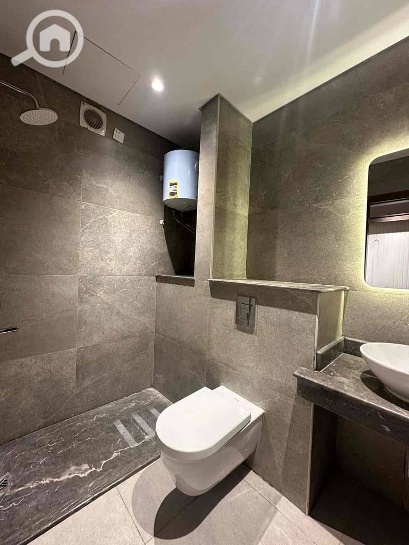 14 9e95b95d-24d5-4b39-829f-127f4cc5d372. jpg