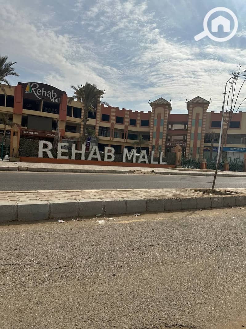 10 8f5637c2-453c-49ff-9c75-35b2586bbb86. jpg