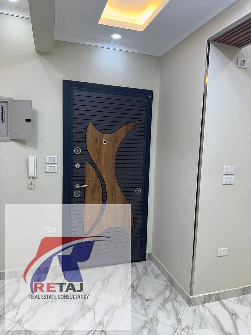 3 8dc33e18-83a3-4e62-b931-ba23457b3a21. jpg