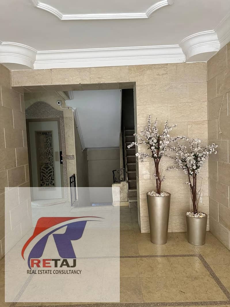 24 c8276b9f-2d57-49fc-aae2-c684d42195be. jpg