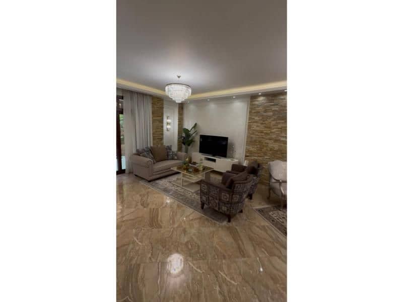 2 0a735014-bd2f-4949-9fef-0fe66b3c1c36. jpg