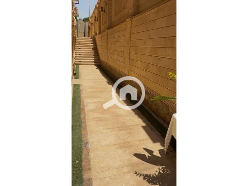 9 4f113d78-0241-45cf-ad87-db60ff608a23. jpg