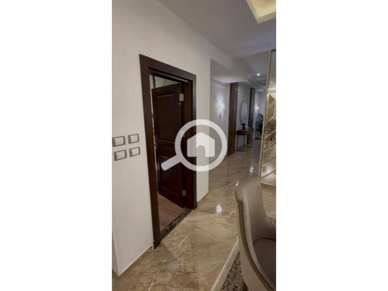 18 26ce2d5d-3b0c-406d-b57d-5c82f0e939a6. jpg