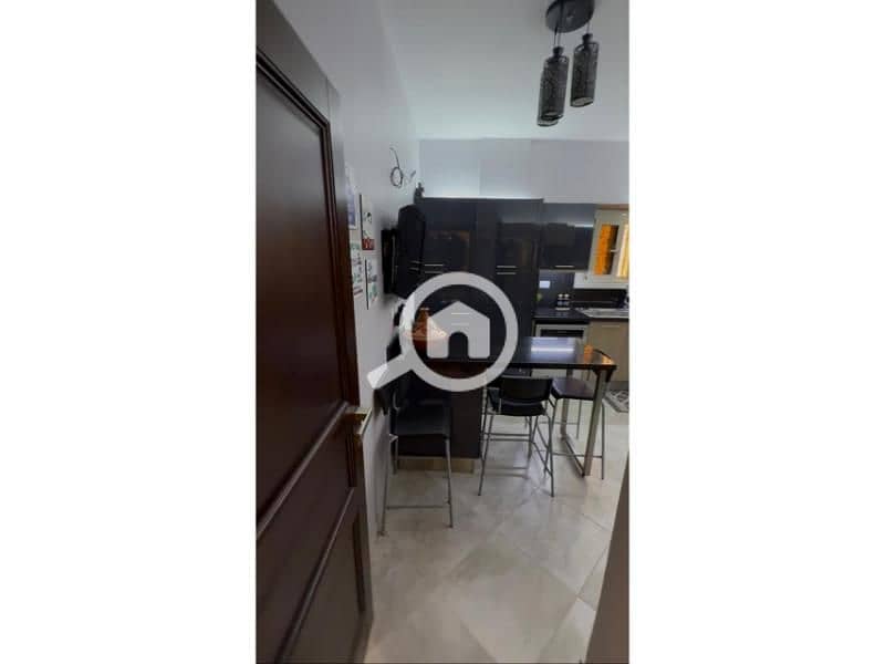 39 c9b722fb-6469-46c3-8a4d-32de8460fb4e. jpg