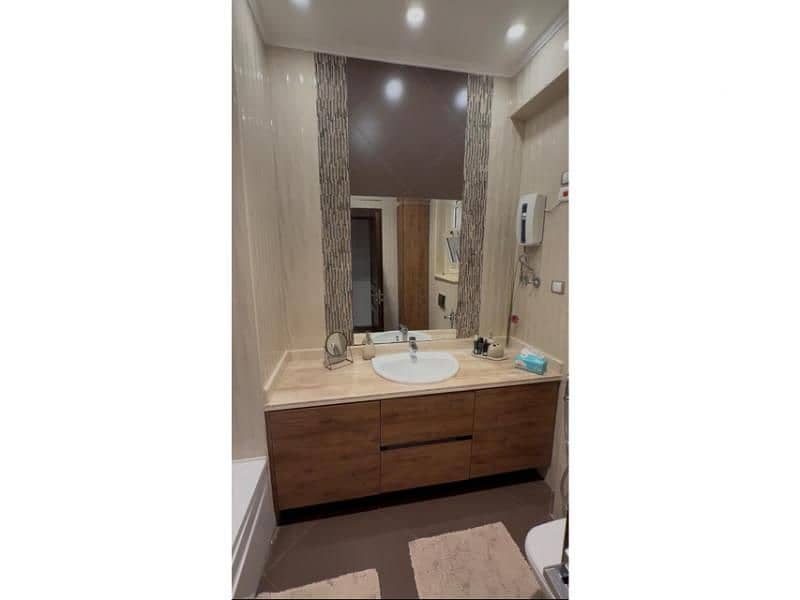 40 c58665fc-f436-4644-8df6-103f8087659a. jpg