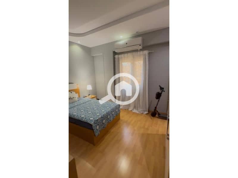 44 d73bcf32-1509-4758-88c0-91d0c7d63dc6. jpg