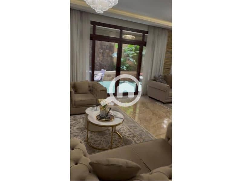 54 fd8e5ef7-7d9a-4a23-8544-6b7e5b5c4ce6. jpg