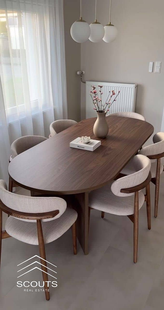 17 16b0493d-016d-4503-9fb4-b557e7bc08ce. jpeg