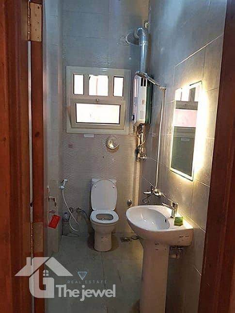 8 d31ef3ce-3340-49b2-8488-72d8b20deef4. jpg