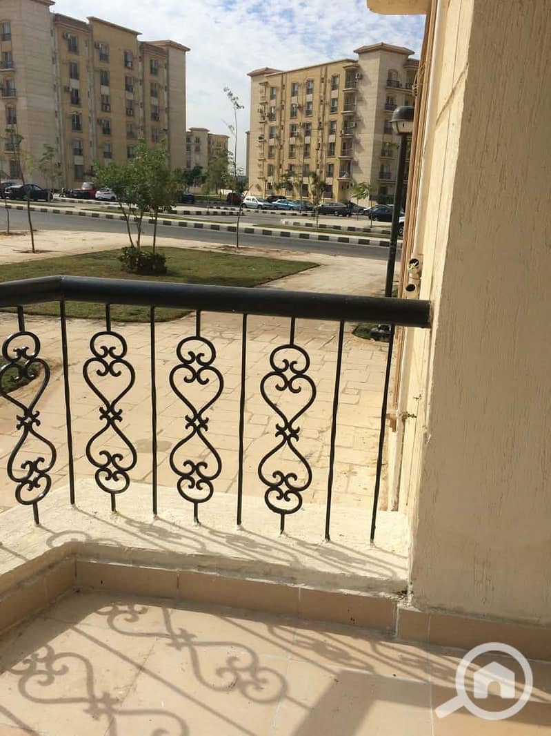 6 fce0a2ef-3cf3-421f-bf94-7529762f9d40. jpg