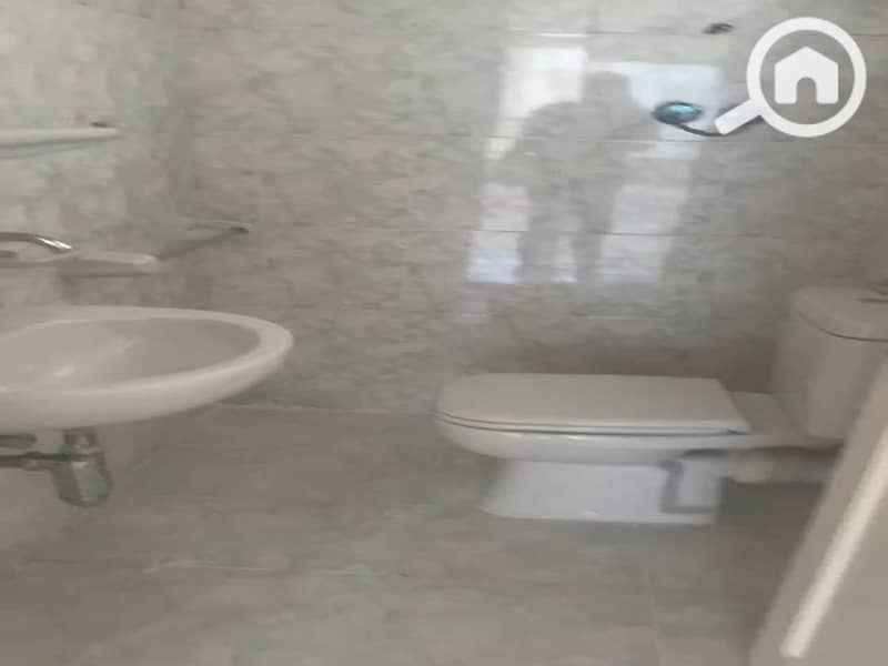 8 b941e5ed-29b1-4899-994a-0f601dca6c1f. jpeg