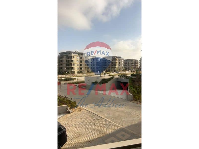 8 014ed541-4644-47ee-a5f1-748a84571c73. jpg