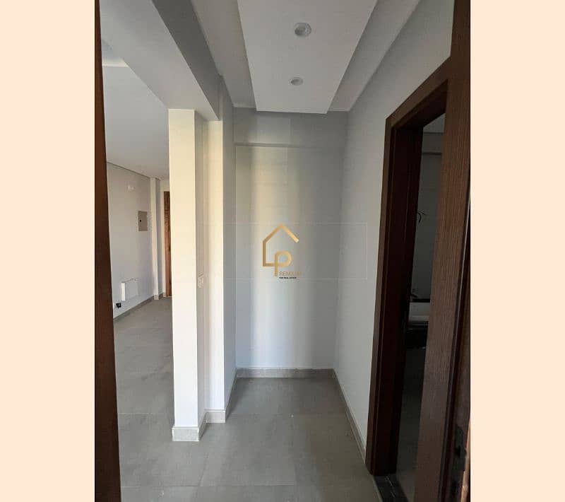 5 WhatsApp Image 2025-09-24 at 4.53. 14 PM (1). jpg