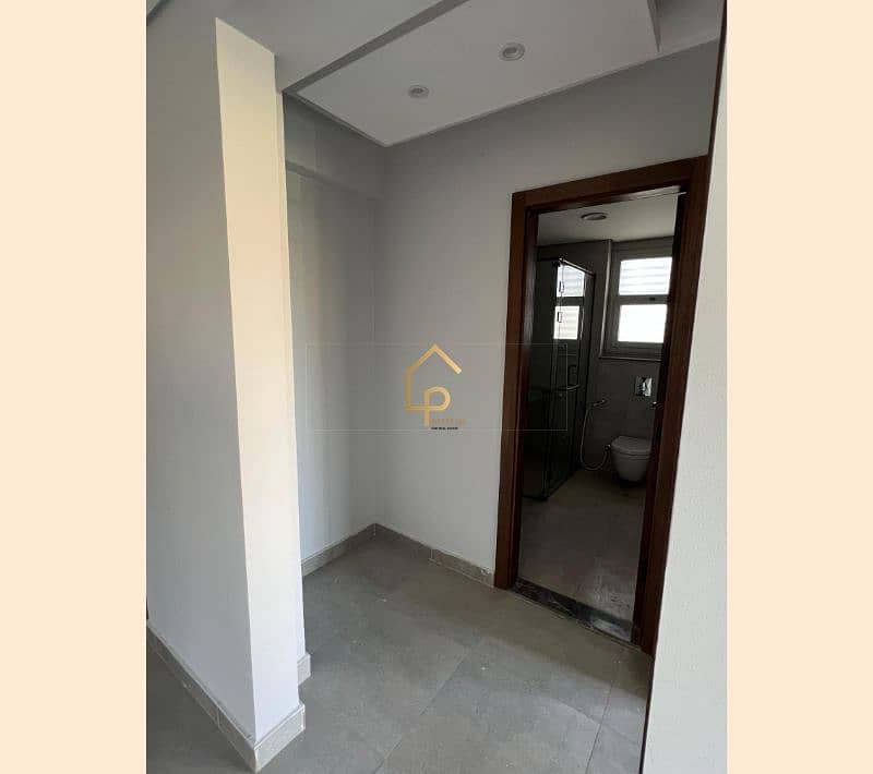 6 WhatsApp Image 2025-09-24 at 4.53. 14 PM (2). jpg