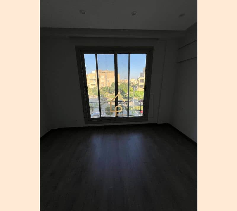 8 WhatsApp Image 2025-09-24 at 4.54. 35 PM (1). jpg