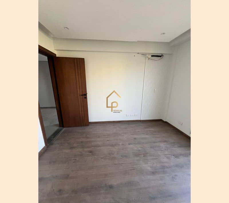 10 WhatsApp Image 2025-09-24 at 4.54. 35 PM. jpg