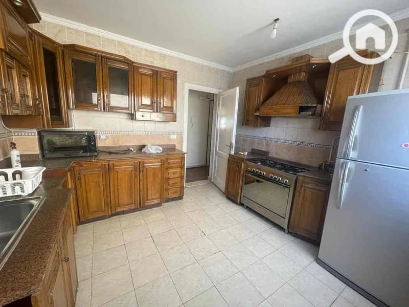 11 360c5ed7-883a-4a5d-894f-69833a32bedb. jpg