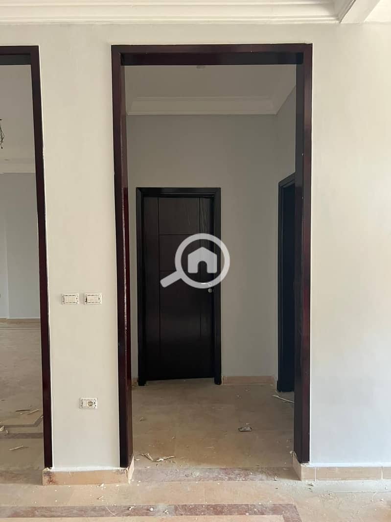 9 ecac7048-29f4-43ba-a2b2-cddb92d1aa86. jpg