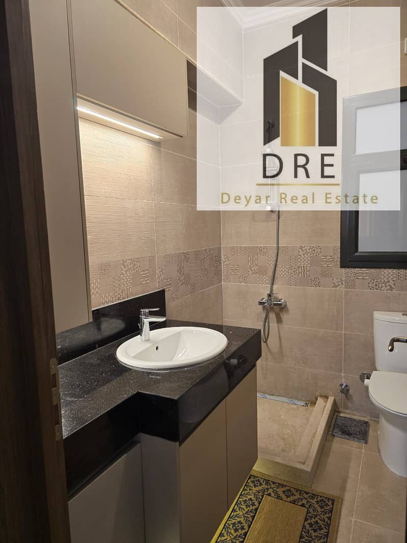 6 19b22fc8-70b9-4092-a596-235b9b81e654. jpg