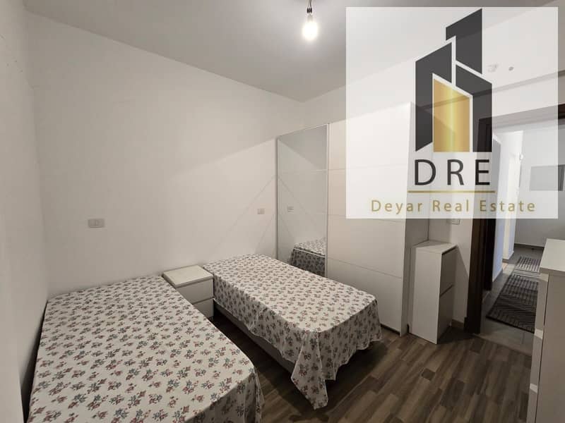 12 b79554bb-da93-4a92-bac0-dcc75e82eb35. jpg