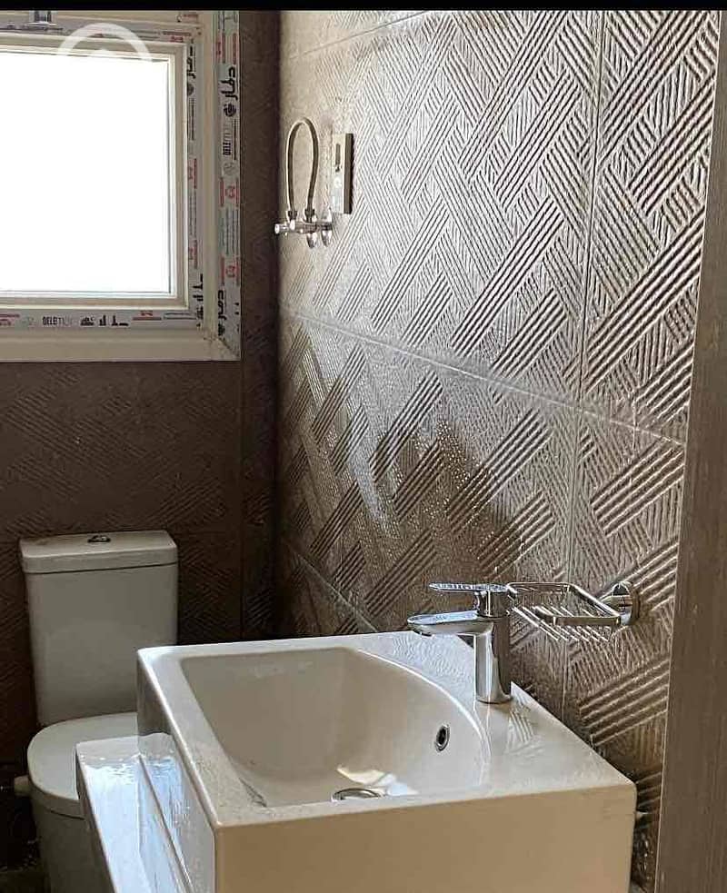 6 b754da68-35ac-46ca-a1a5-f33ac688e1ee. jpg