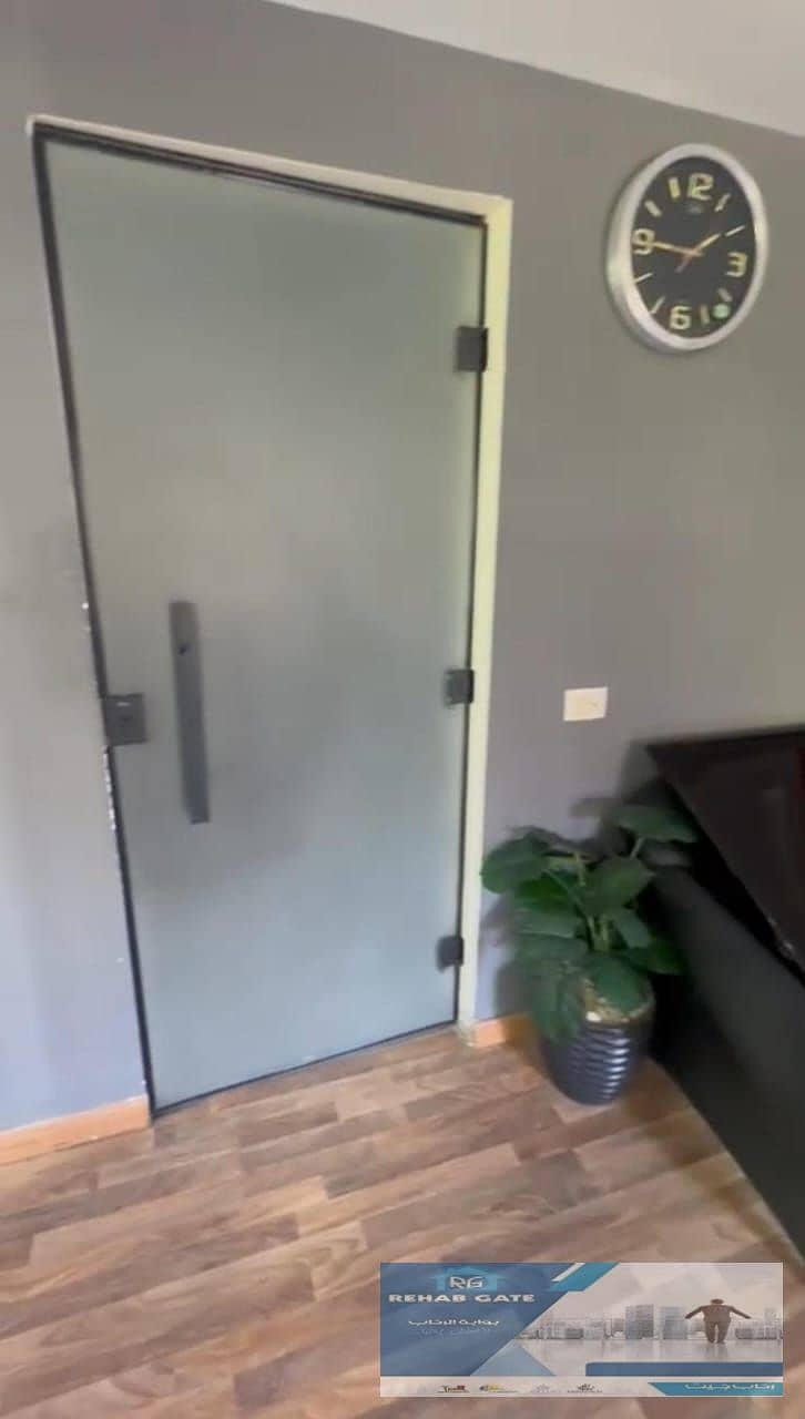 15 fea23672-46bf-40e0-a811-d82e5c11f835. jpg