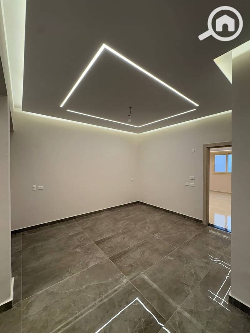 4 24d4ad72-c7d6-4513-b16d-aab9ce22924f. jpeg