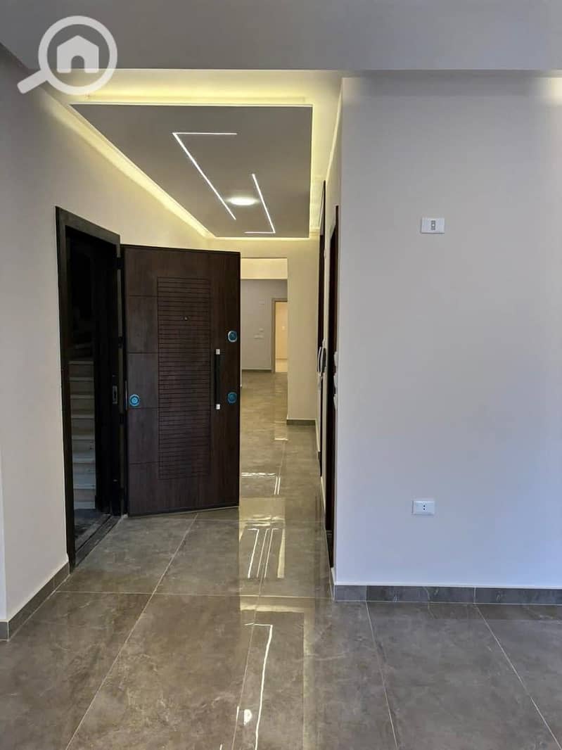 10 f000f015-84a5-482f-9611-8e87b69fe754. jpeg