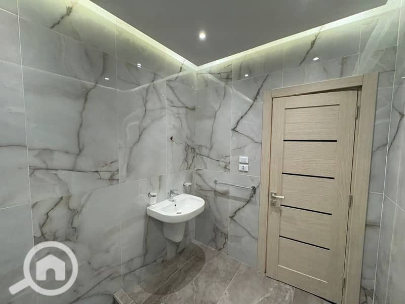 11 16ba3c04-79e4-48e8-be82-0a948a33a78a. jpeg