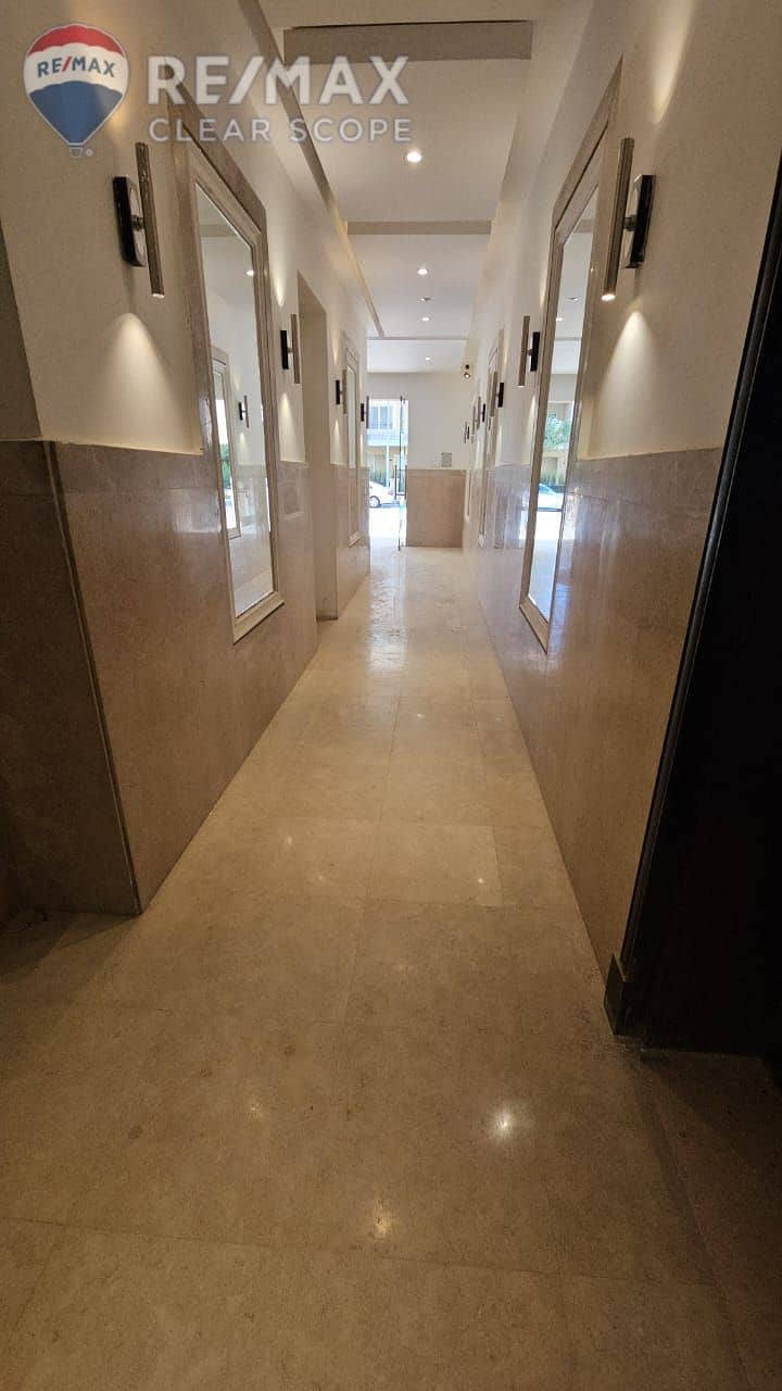 9 cd7e93a0-a697-4869-8e46-0c127803436f. jpg