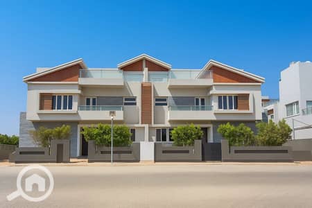 4 Bedroom Twin House for Sale in Sheikh Zayed, Giza - assets_task_01k5v941gee0cvk267642yphk0_1758631015_img_0. jpg