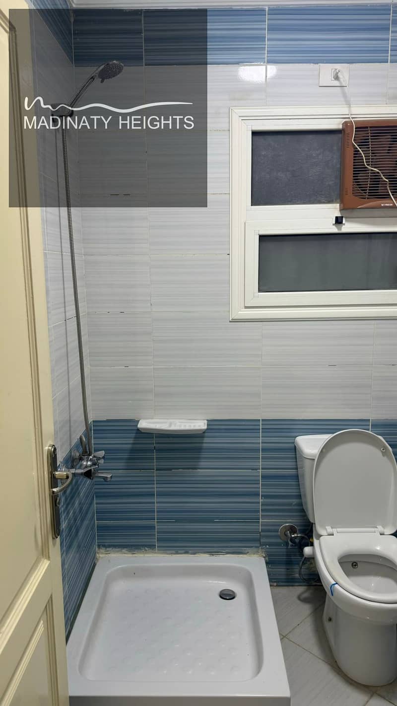 26 WhatsApp Image 2025-12-25 at 12.03. 14 PM676. jpeg