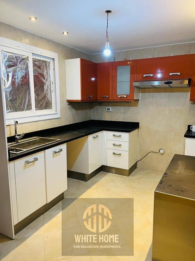 4 eac073f0-9d2e-4c27-927e-27e015ba9b81. jpeg