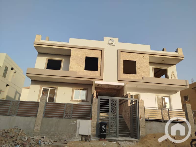 10 2fe4282b-5320-4e6b-9cf7-d405e26c7268. jpg